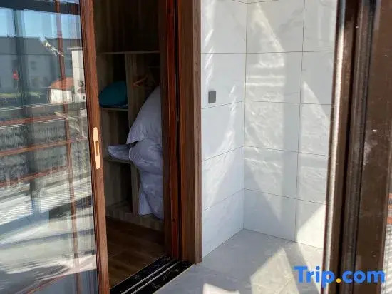 Slow resident accommodation