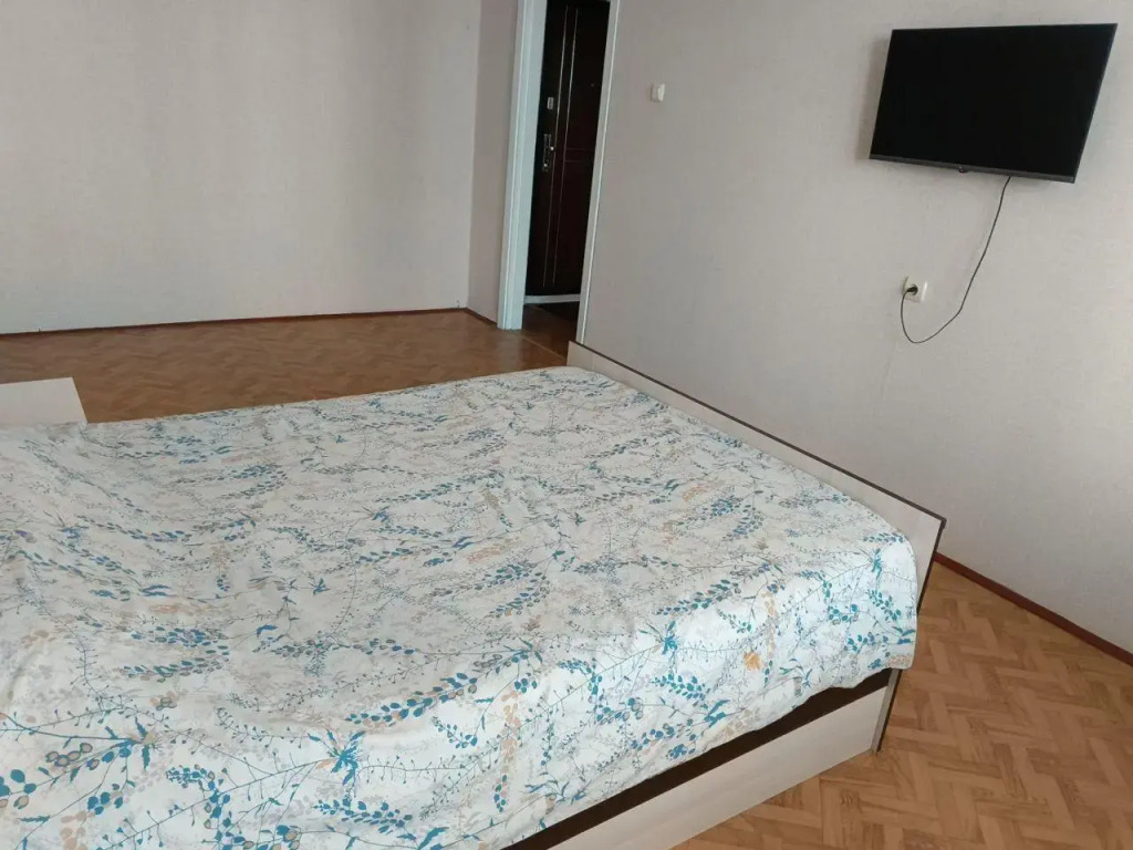на Есенина 48