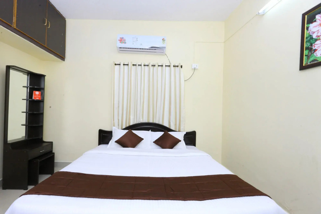 Rallapalli Service Apartments By OYO Rooms