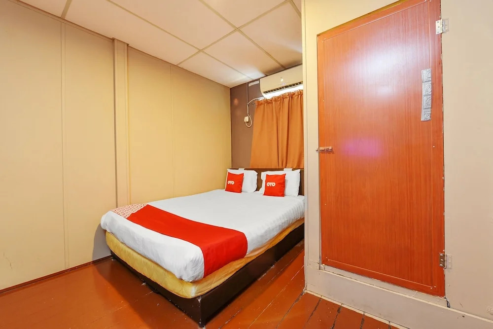 Hotel O Penginapan Mc Lodge
