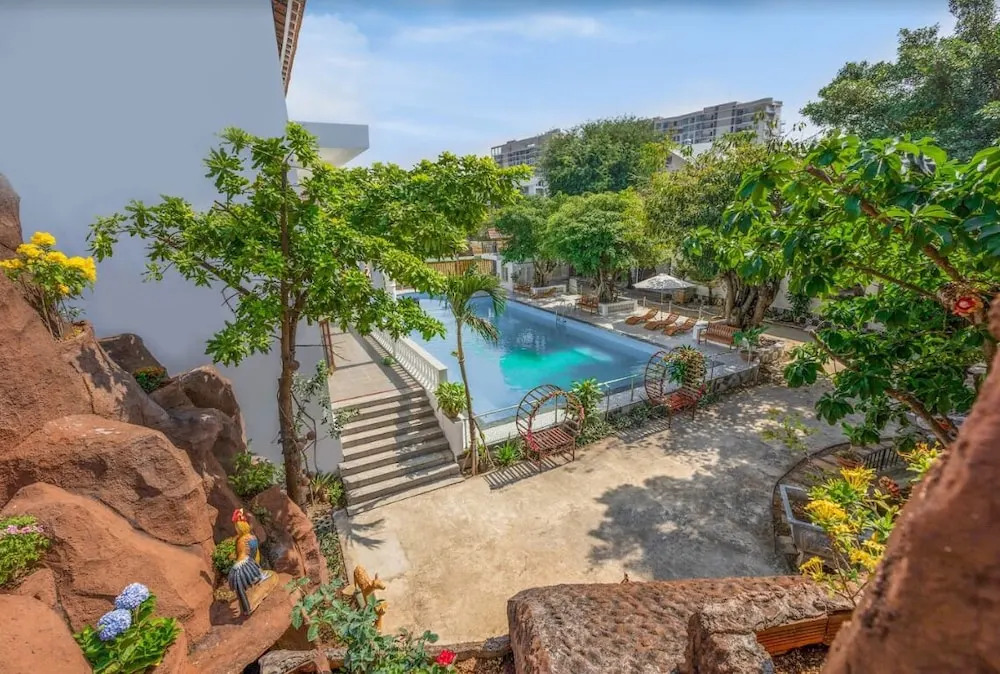 Caroline Resort
