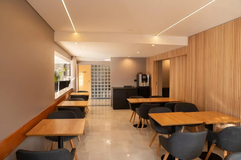 Urbana Suites
