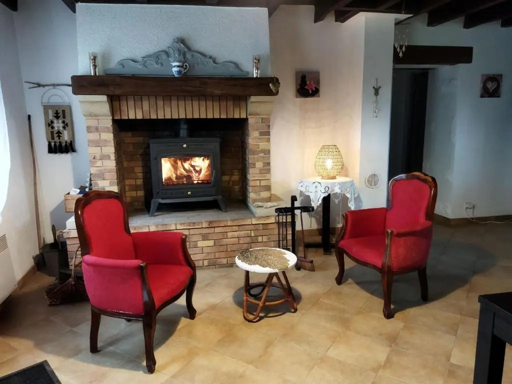 Gîte au calme avec verger, à proximité de randonnées et sites culturels - FR-1-586-9