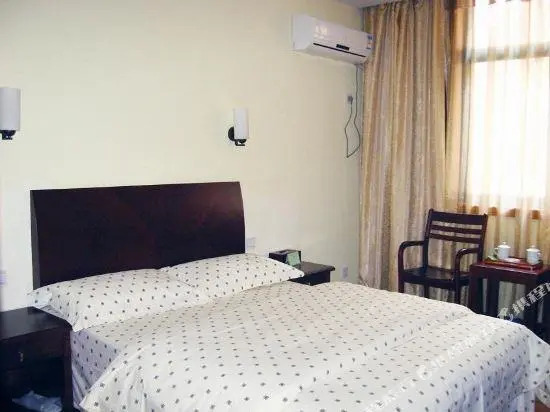 Gold Hotel