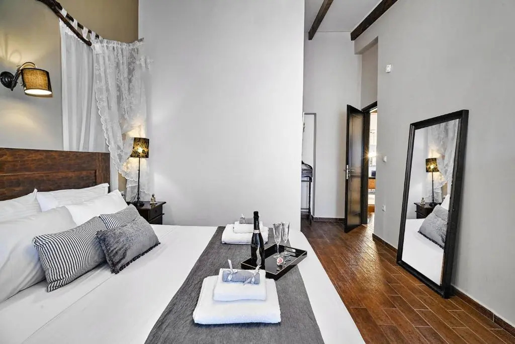 Villa Milon by PosarelliVillas