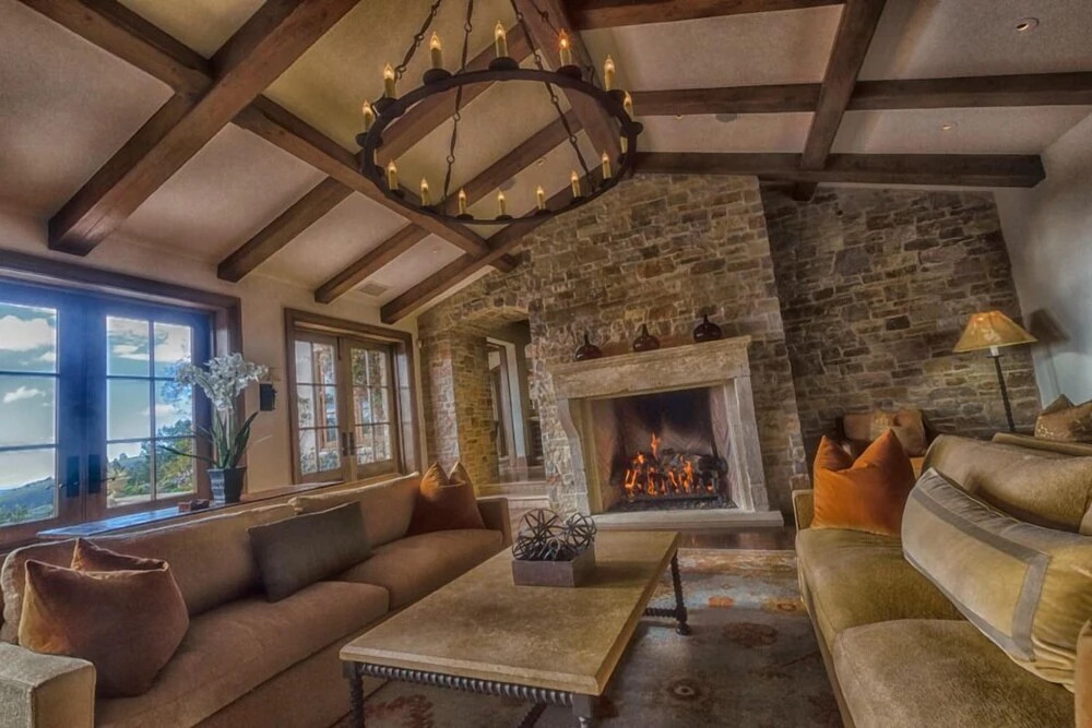 Chateau D' Renaitre - Carmel-By-The-Sea