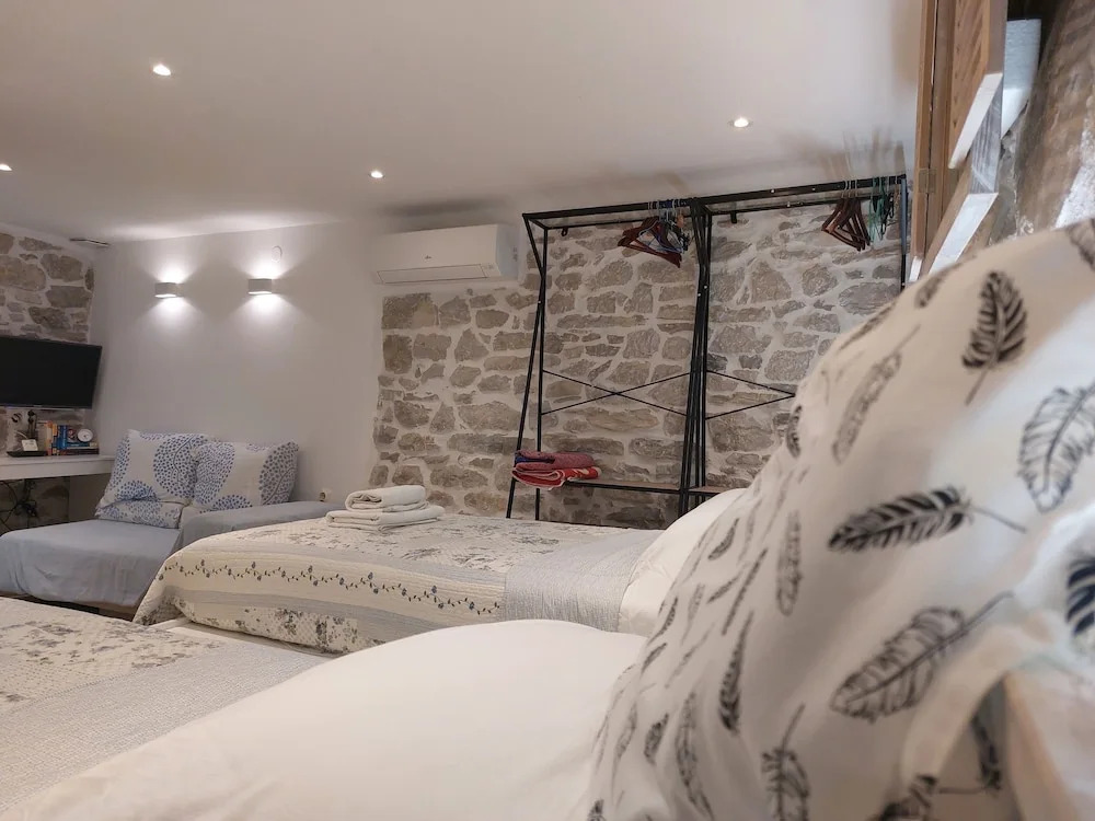 Homey 1-BR Apt