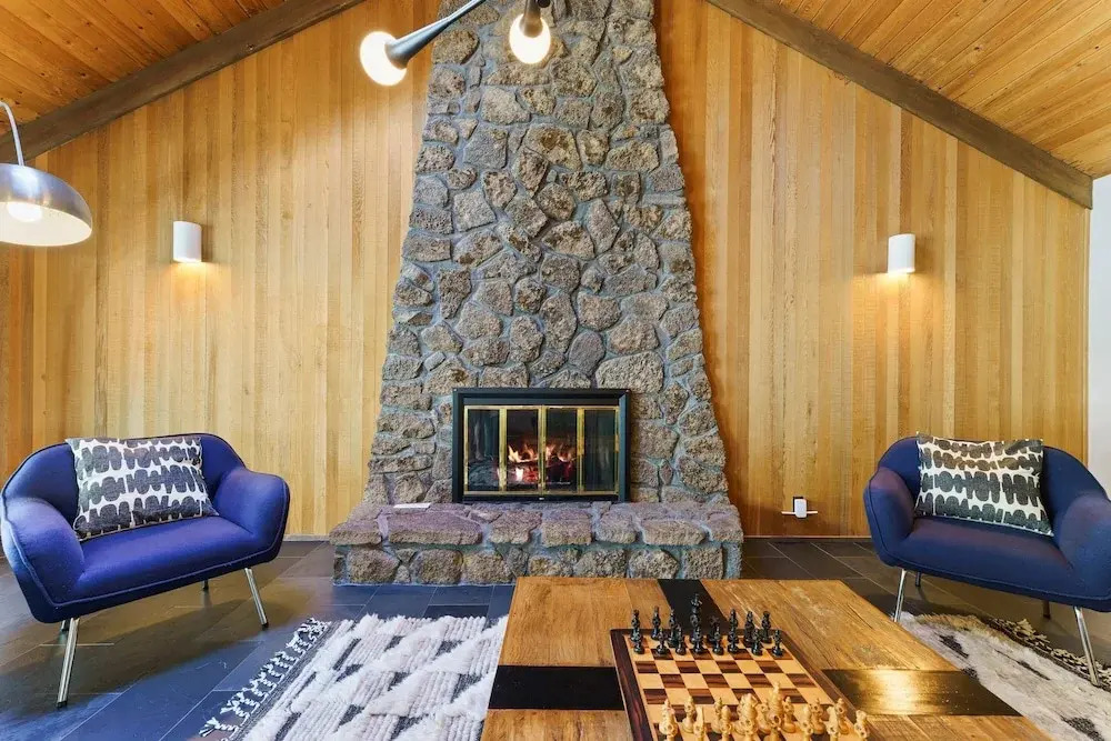 2 Pioneer Home features Brand New Hot Tub and Bikes to Explore Sunriver by RedAwning