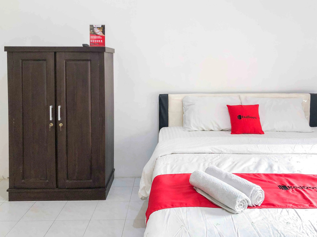 RedDoorz near Eco Green Park Batu