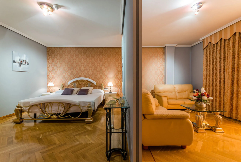 Hotel  Madrid Parla