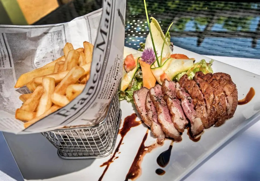 Hôtel-Restaurant Le Calice Du Gevaudan - A75