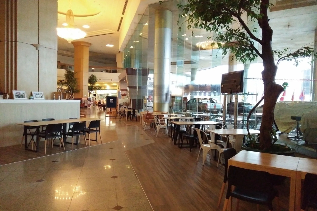 Thumrin Thana Hotel