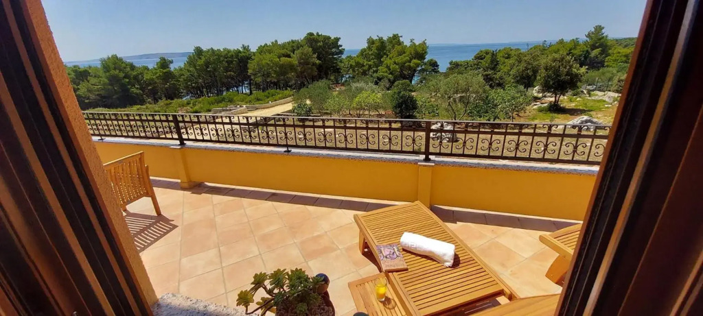 Kandarola Resort