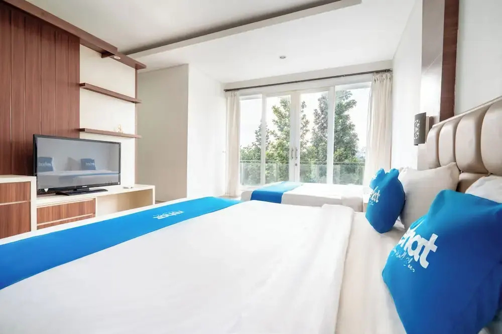 Rehat at Villa Golf Island Dago Resort II