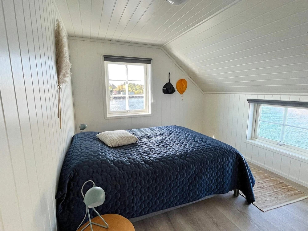 12 person holiday home in bremnes-By Traum
