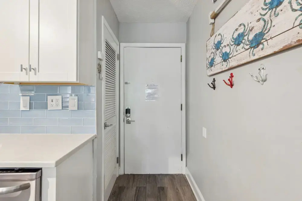 Seaside Bliss Retreat Coastal Condo for 6