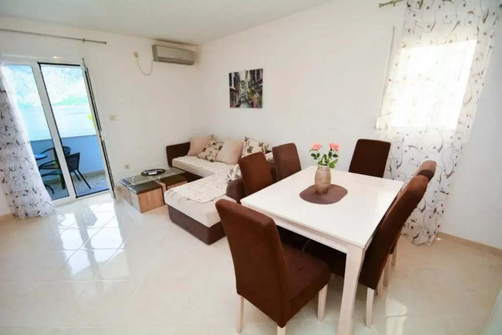 Seaside apartments and rooms