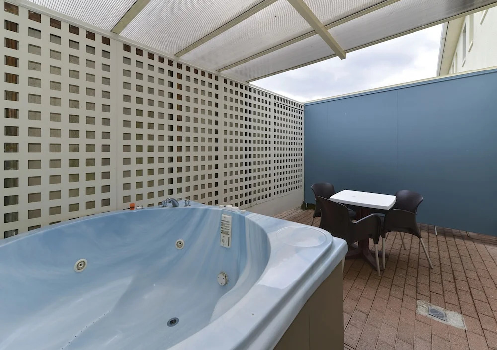 Geneva Motor Lodge