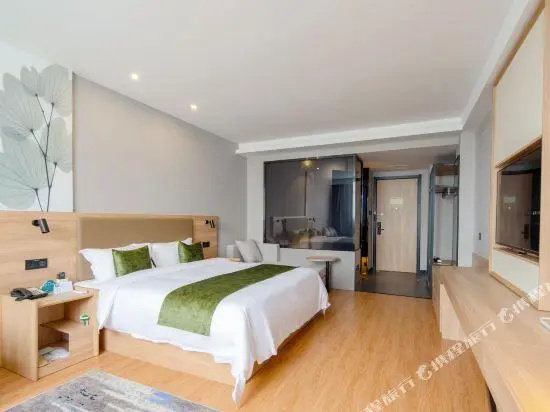 GreenTree Hotel (Zhongbei college store, Danyang glasses Industrial Park)