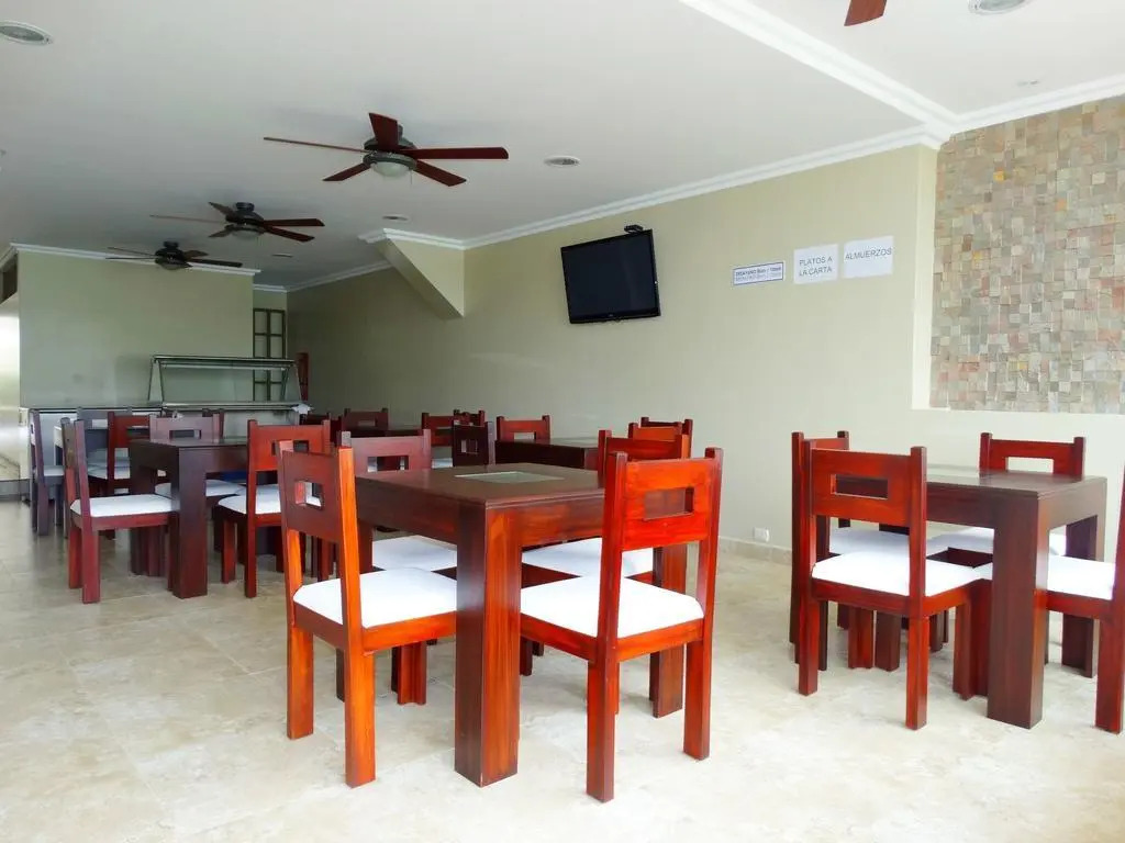 Hotel Marvento Suites