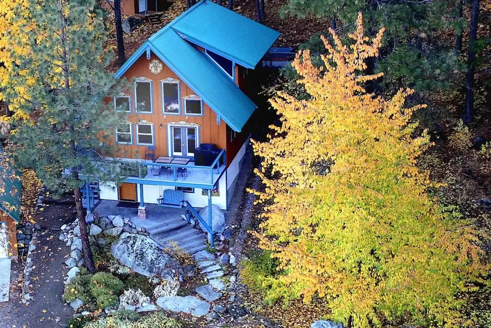 Tamarack Haus' Hot Tub & EV Charging: Walk Dtwn!