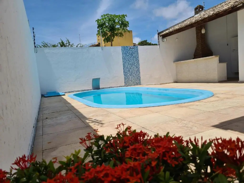 Casa na Aruana com piscina e 3/4