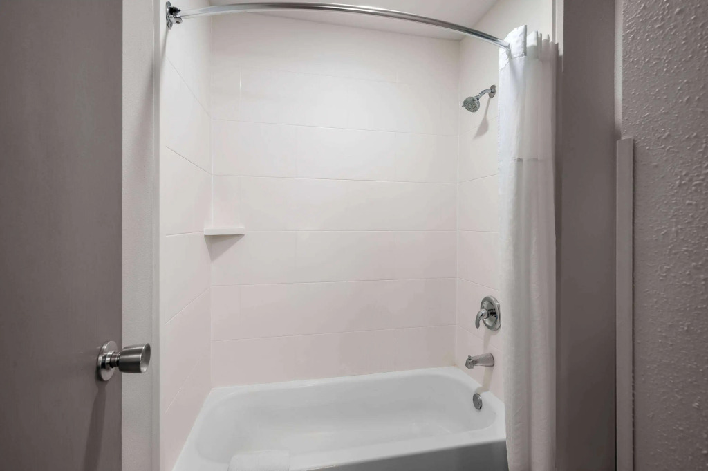 La Quinta Inn by Wyndham Indianapolis Airport Executive Dr