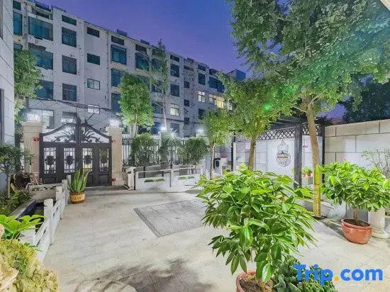 Home stay in qingqingzijin of civil rights