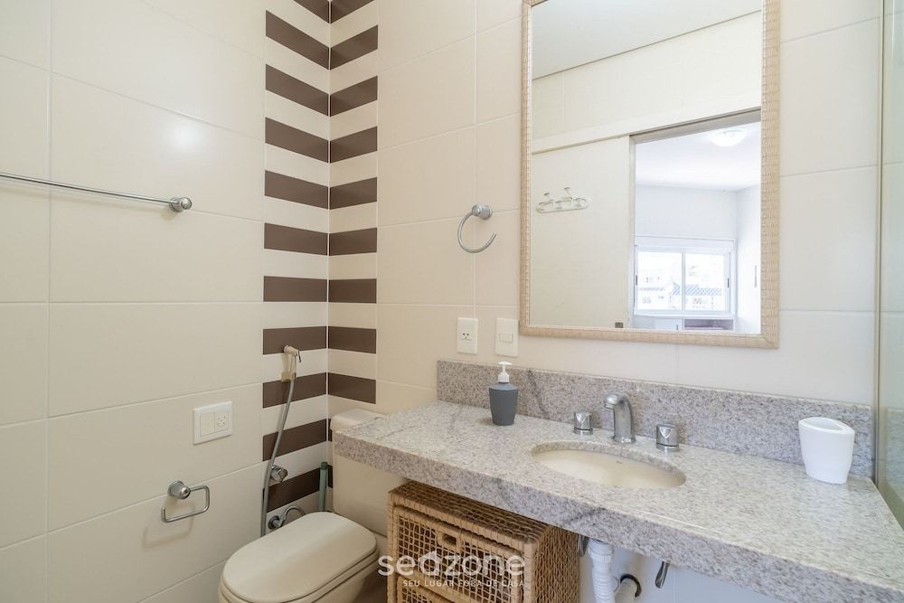 Apartment With BBQ in Condo With Pool Eaf0404