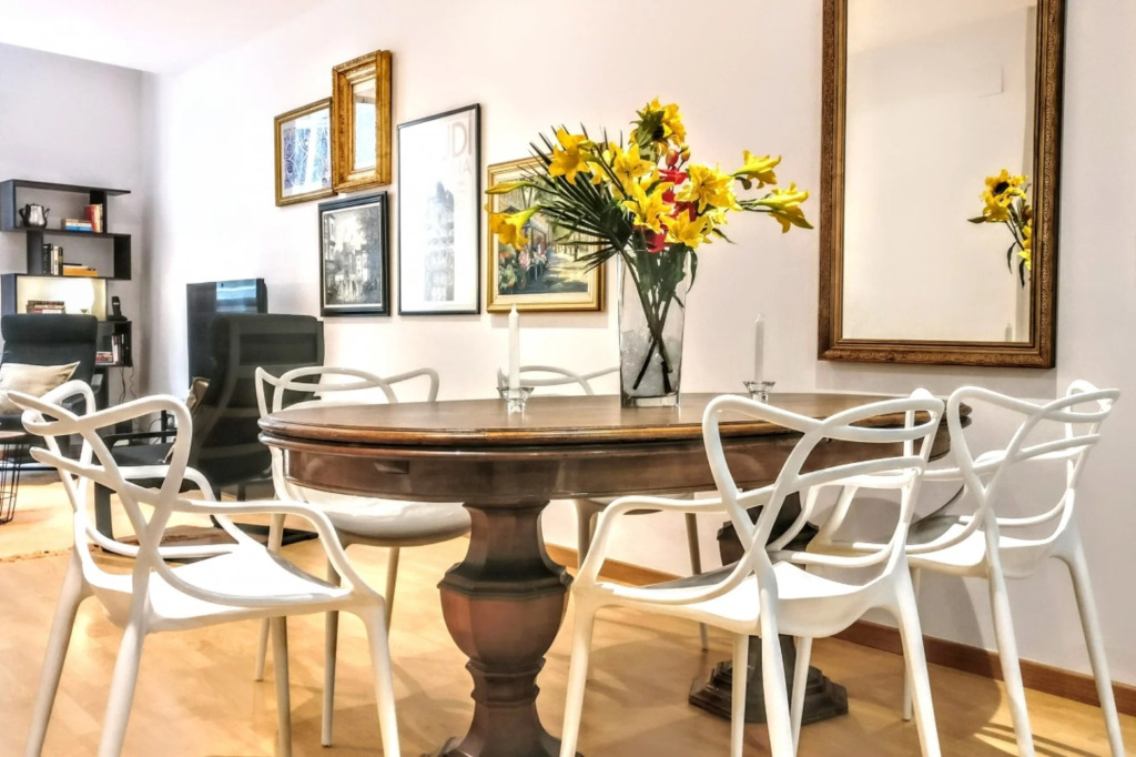 La Rambla spacious 3BR monthly rental - Parsifal