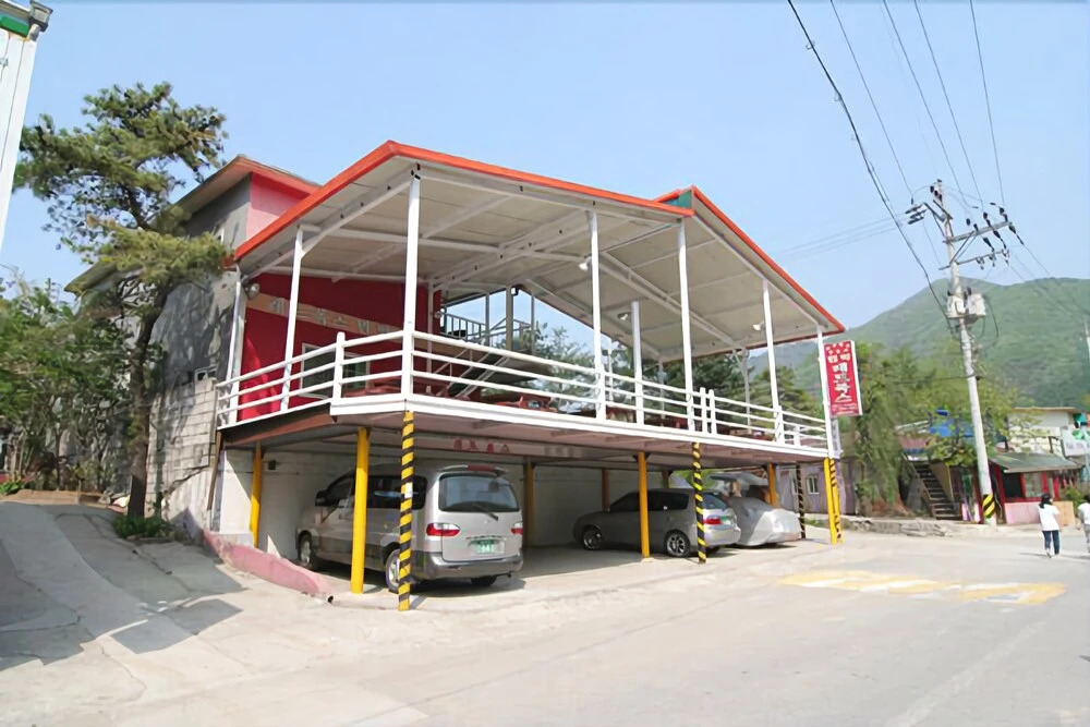 Cheongpyeong Redfox Pension