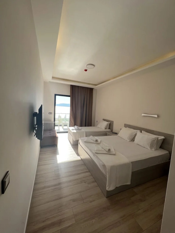 Life Point Boutique Hotel