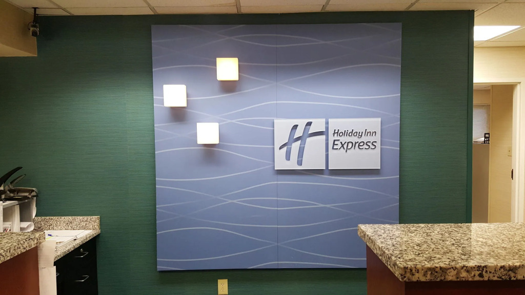 Holiday Inn Express & Suites Wilmington-University Center by IHG