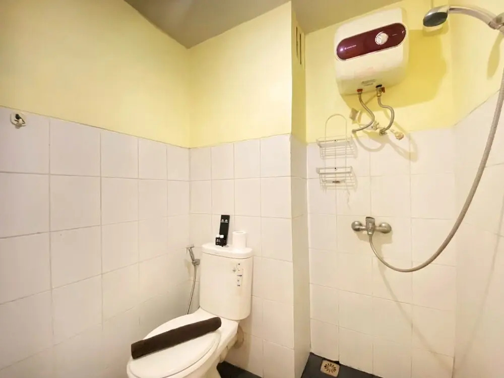Modern Studio Room Apartment At Emerald Towers Bandung