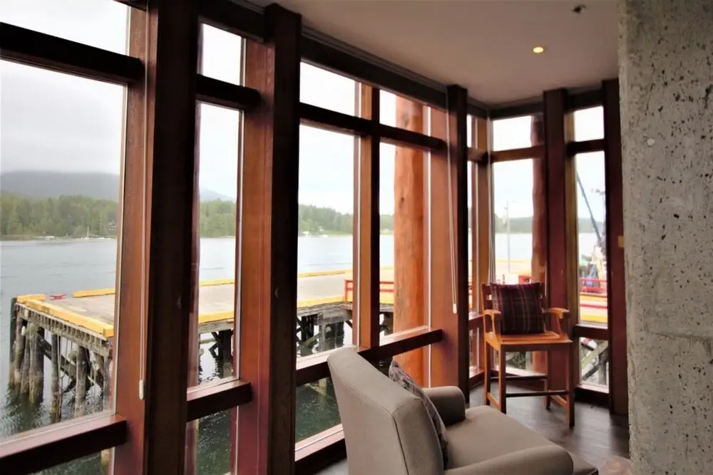 Whiskey Landing Lodge