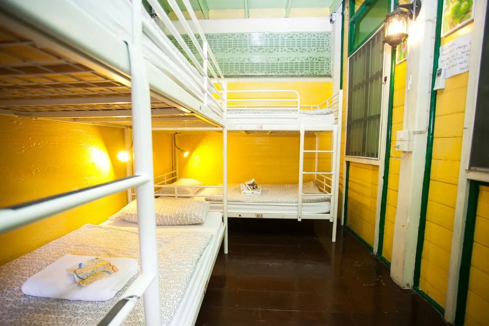 Laksameenarai Guesthouse - Hostel
