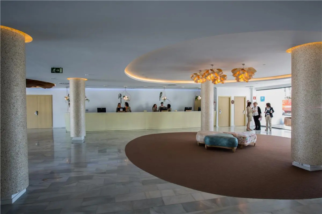 Курортный отель Grand Palladium White Island and Spa - All Inclusive