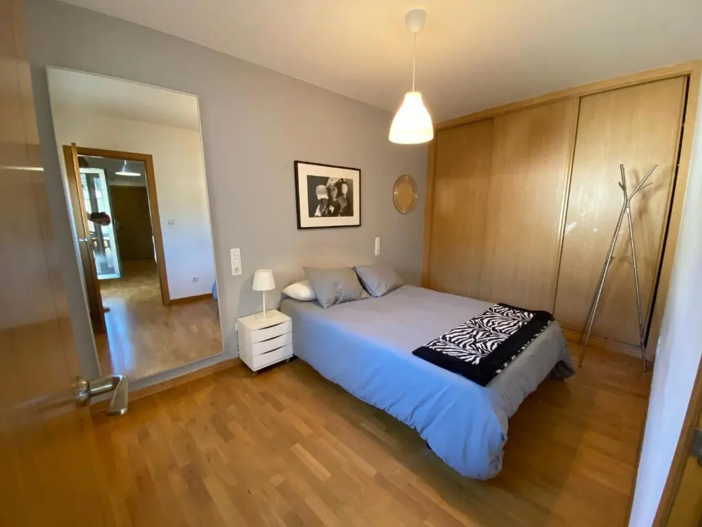 Apartamento a 5 min caminando de la Playa Sta. Cristina, Oleiros (Terraza, Parkin, )