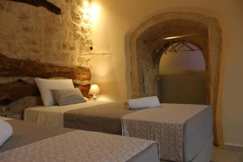 Stone Villa with swimming pool-BBQ