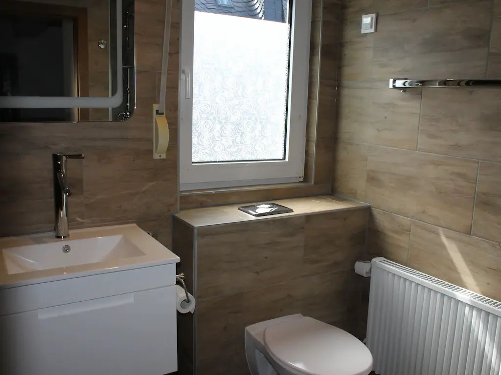 Amazing Holiday Home situated in Altastenberg with Parking