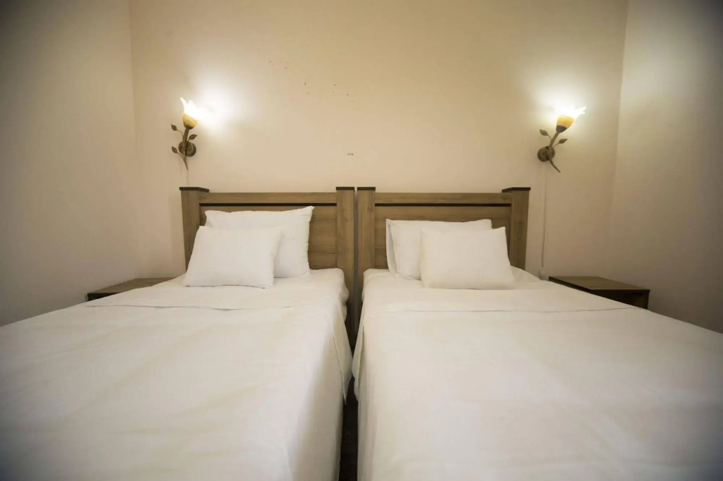 Отель Log Inn Boutique