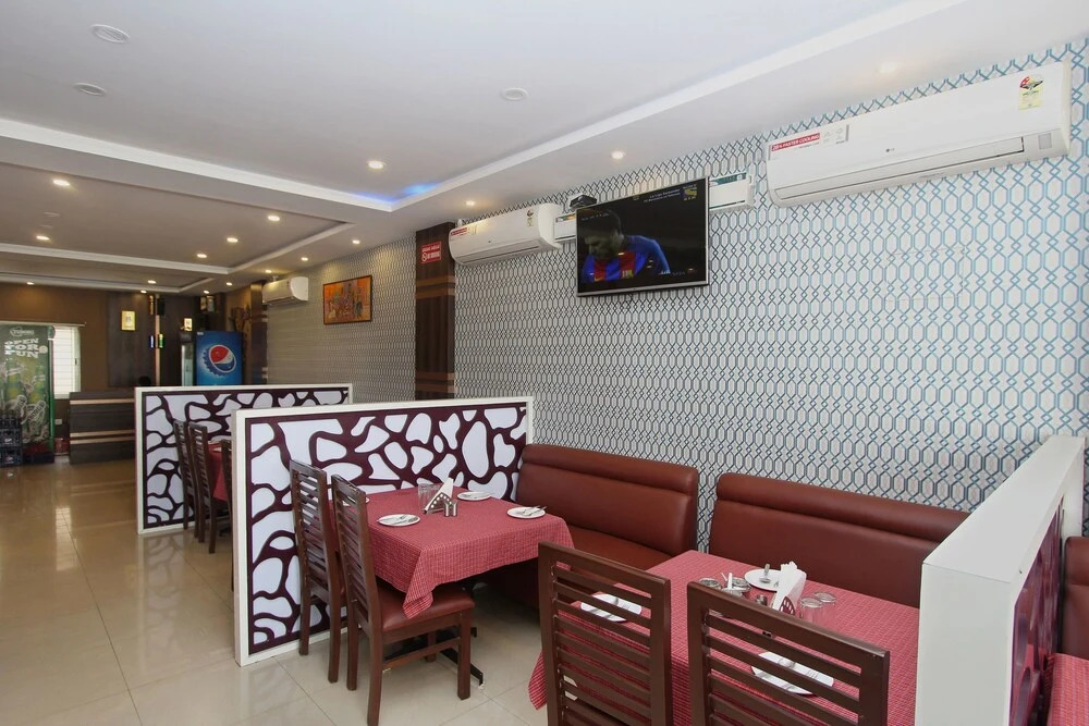 OYO 7529 Mayuri Residency
