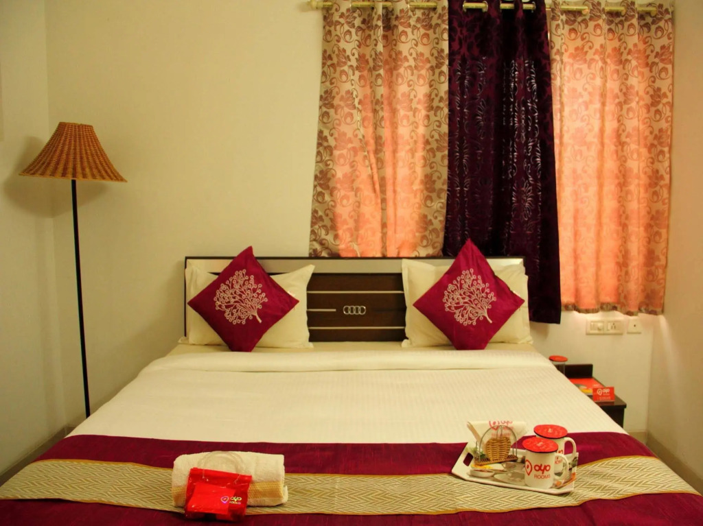 OYO Apartments Kalyani Nagar Gold Adlabs
