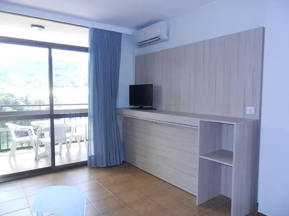 Aparthotel Tossa Park in Tossa de Mar Near Beach