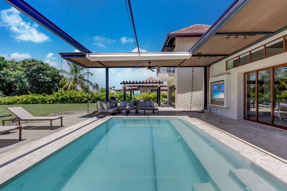Luxury Cap Cana Villa with 3 Bedrooms, Plunge Pool, Maid, and Golf Course Access