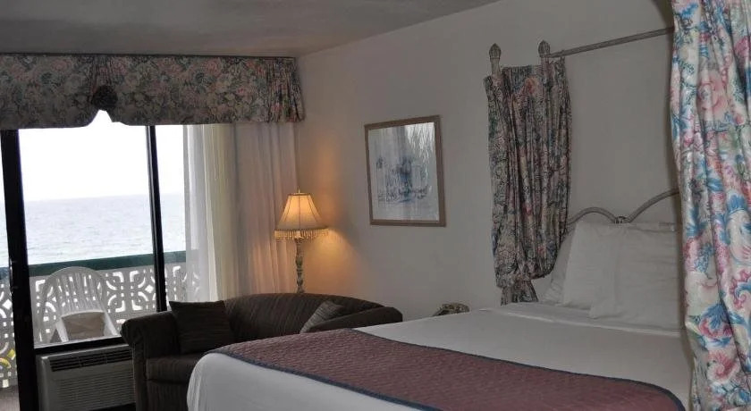 The Diplomat Family Motel