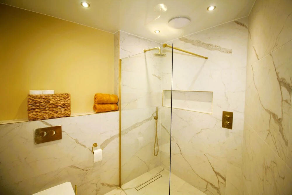 Newly Refurbished Cottage - Sleeps 4 - Central