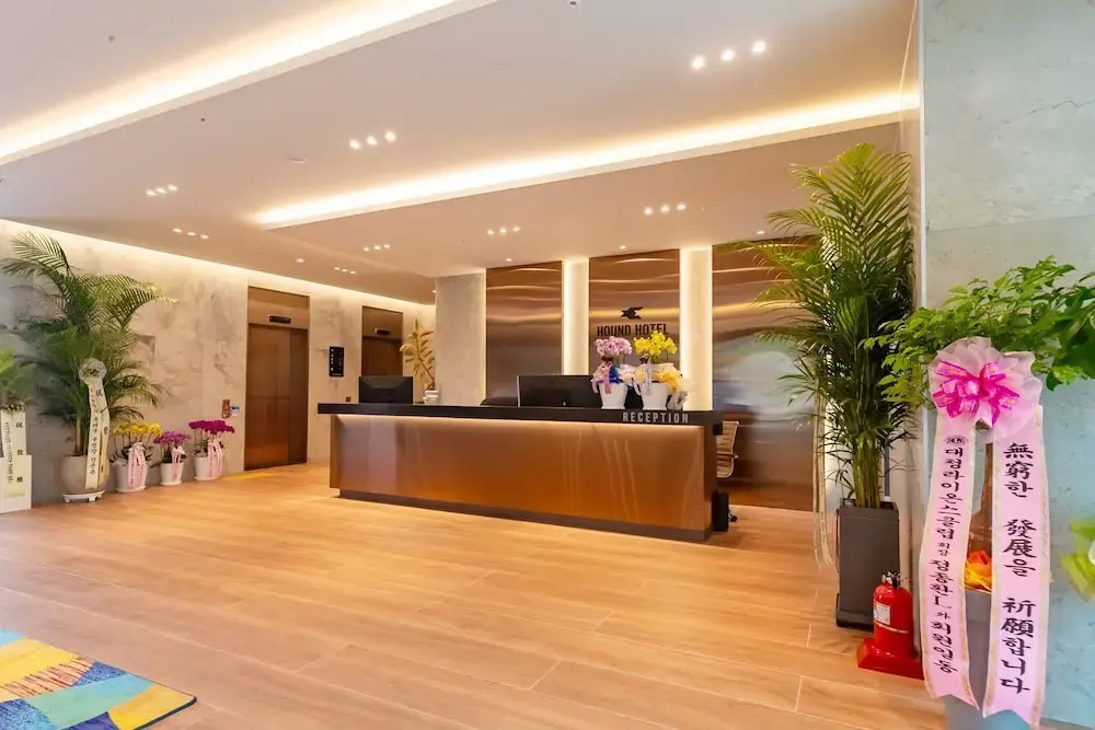 HOUNDHOTELDAEGUHYUKSIN