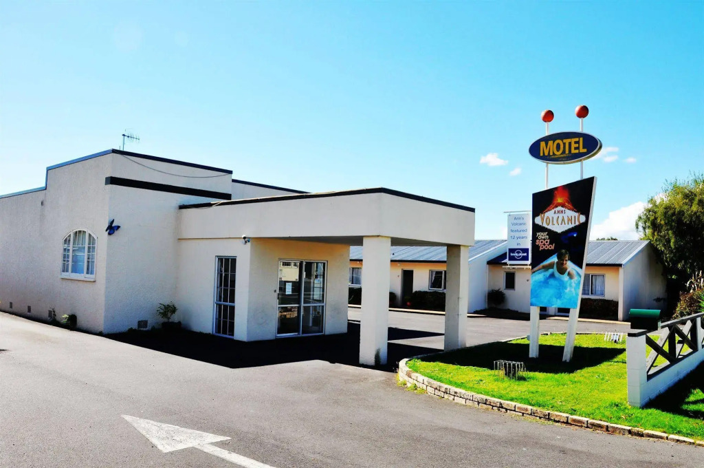 Aurora City Suites Motel