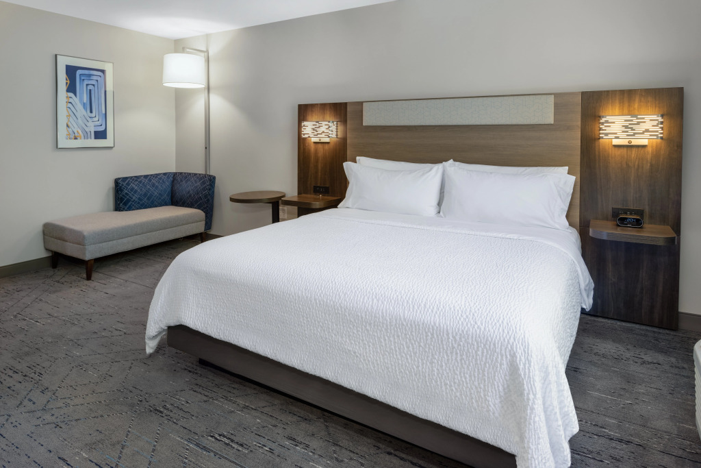 Holiday Inn Express Hotel & Suites Vineland Millville by IHG